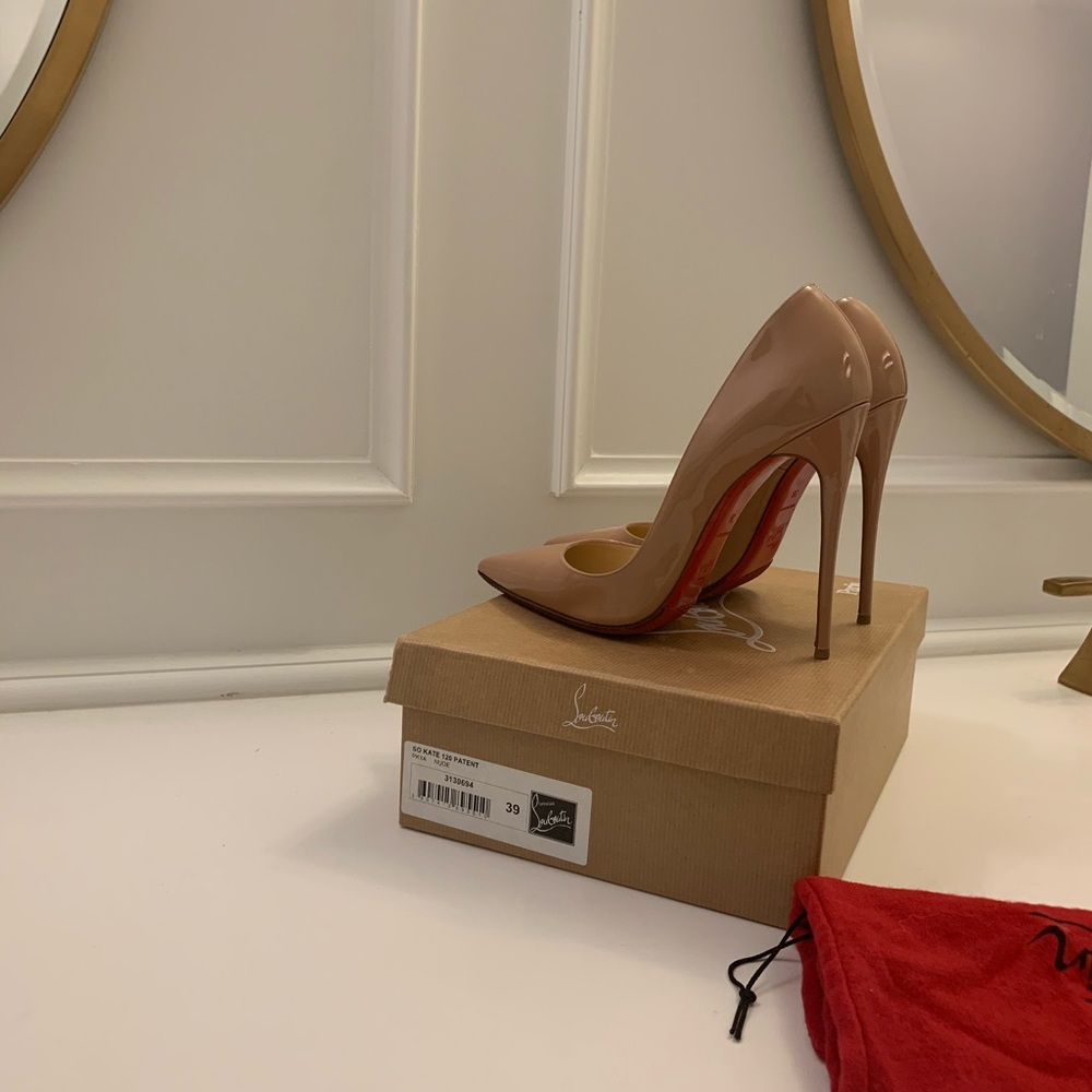 Christian Louboutin So Kate